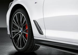 BMW 540i M Performance Accessories 2020 года 